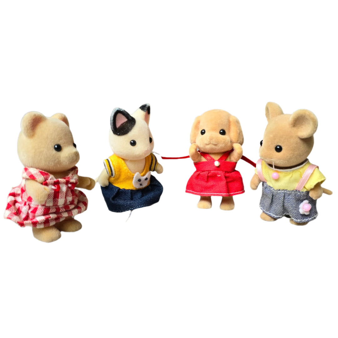 Sylvanian Families, These Sylvanian Families dolls will delight children as they encourage imaginative play, allowing children to create their own stories and develop social skills. The brand offers a variety of characters from different family lines, providing a rich world for children to explore. All the dolls in these pictures are assorted dolls from these different families, allowing children to make new stories with these different dolls!