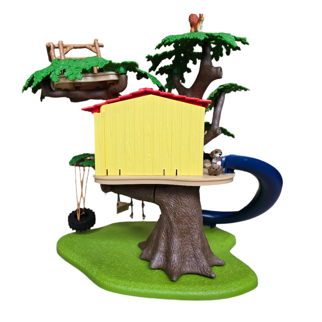 Schleich, Farm World, Ben and Sarah can lark about, play and picnic for hours in the schleich® tree house. Who hasn't dreamt of having their own tree house?The set contains a whole host of accessories and functions for hours of fun. With 2 human figurines, 4 animals and accessories. 