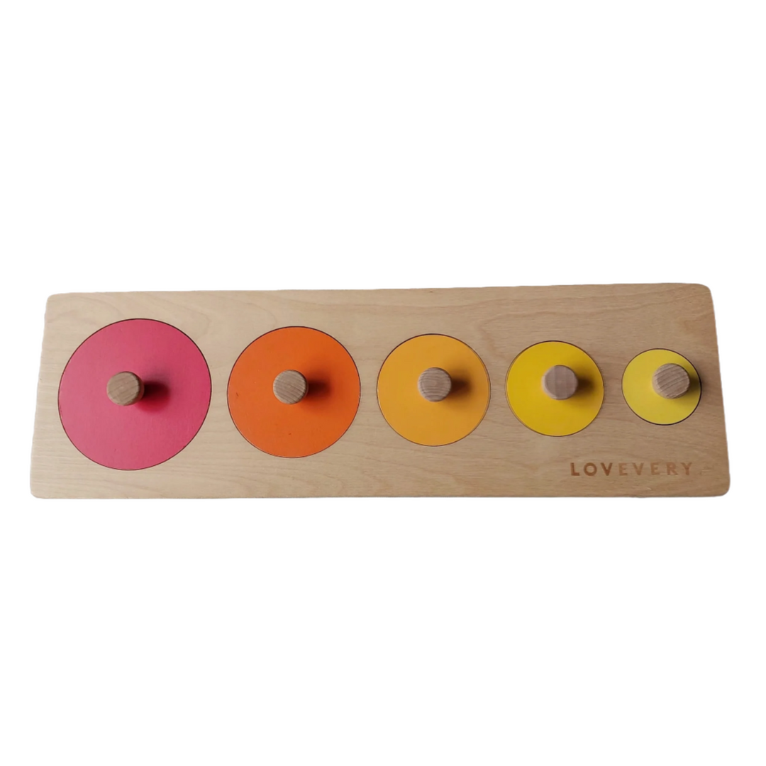 Lovevery, Circle Of Friends Puzzle (Babbler Play Kit), Lovevery Circle of Friends Puzzle from the Babbler Play Kit. A series of circles is the right challenge for your toddler at this stage.