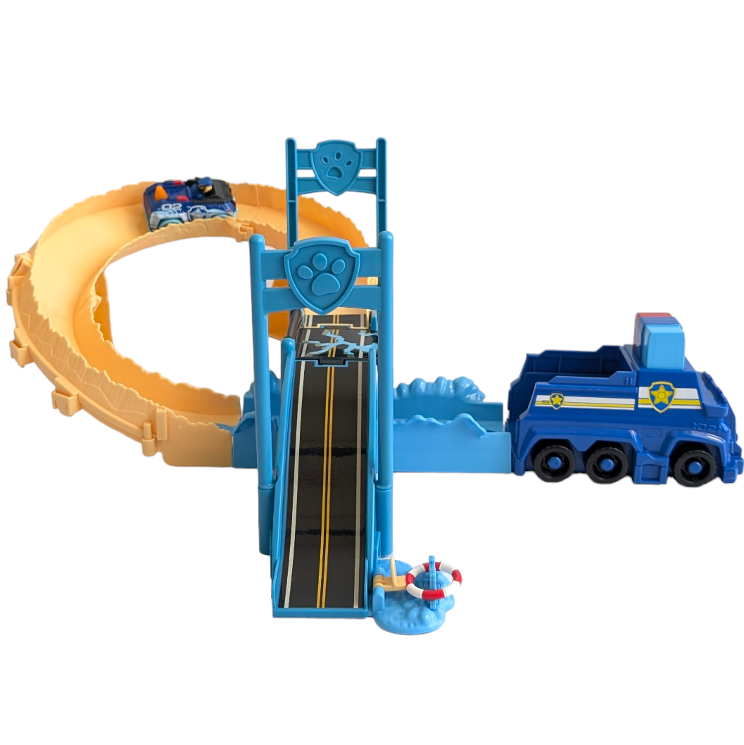 Spinmaster, Paw Patrol Chase Police Rescue Set, Cognitive & Motor Skills Development, Fix the Adventure Bay Bridge and race to Chickaletta's rescue with the PAW Patrol True Metal Chase Rescue Set! This exciting track set works with the PAW Patrol 1:55 scale True Metal vehicles (sold separately) and includes a Chase die-cast vehicle with blue wheels and water details, and a detachable cruiser launcher. Load your vehicle into the launcher, then slam to send Chase into action.