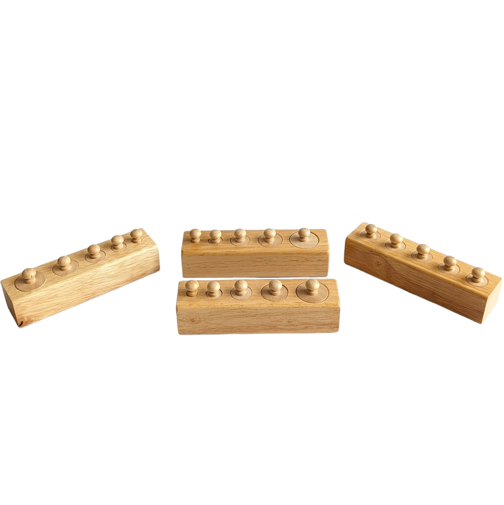 Right to learn, Mini Montessori Knobbed Cylinder Blocks, Cognitive & Motor Skills Development, A Great Addition to any home school or can be used while traveling.

 There are 4 cylinders and each cylinder has 5 knobs varying in height and dimensions.

 This is a MINI version of the actual knobbed cylinders.

Size of each block : 15.5 x 4 x 3.5 cm

