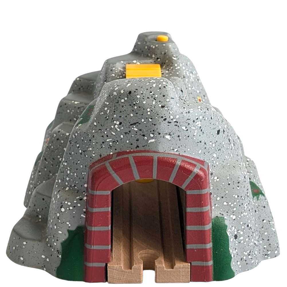 BRIO, Adventure Tunnel, Cognitive & Motor Skills Development, See what you discover when you pass through the 33481 Adventure Tunnel. You can’t quite see through the darkness to work out what’s on the other side, but there’s only one way forward – straight through the middle!