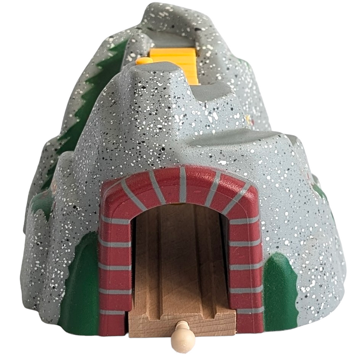 BRIO, Adventure Tunnel, Cognitive & Motor Skills Development, See what you discover when you pass through the 33481 Adventure Tunnel. You can’t quite see through the darkness to work out what’s on the other side, but there’s only one way forward – straight through the middle!